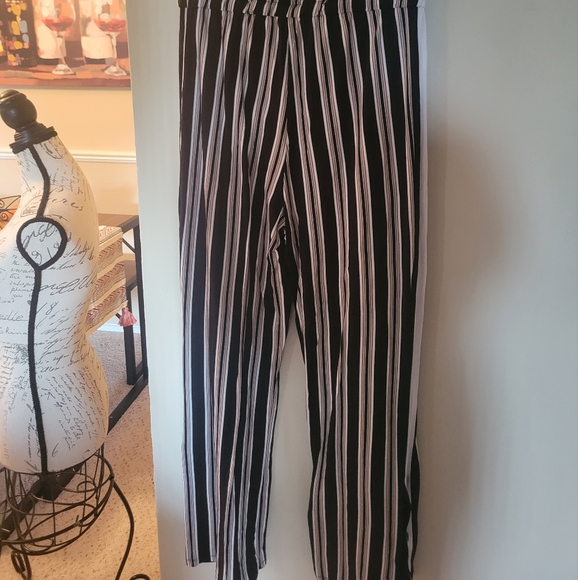 Strapless Romper - Picture 2 of 3